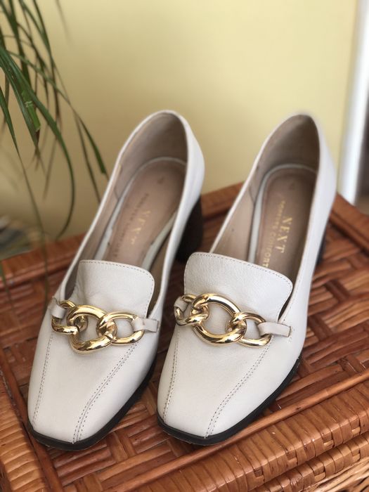 Стильні туфлі next