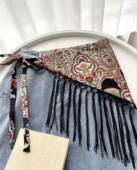 Етнічна хустка-бандана з бахромою