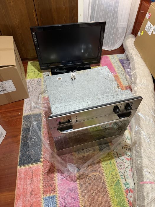 Forno electrico e tv