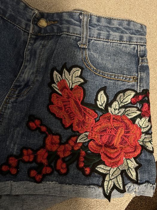 Джинсовые шорты