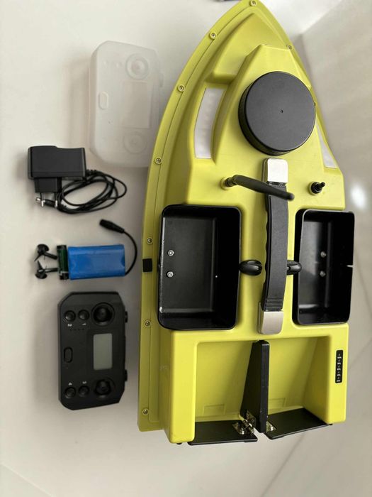 Łódka zanętowa zdalnie sterowana z pilotem [295]