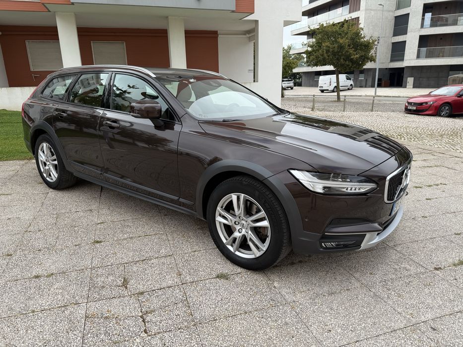 Volvo V90 Cross Country 2.0 D4 Plus AWD Geartronic