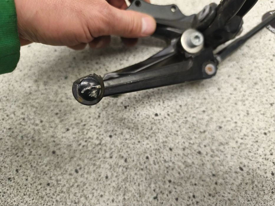 Set lewy przód, podnóżek kierowcy, dźwignia zmiany biegów Kawasaki