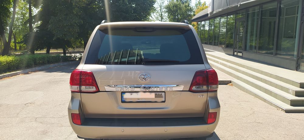 Продам автомобиль Toyota Lend Cruiser 200 4.5D 2008