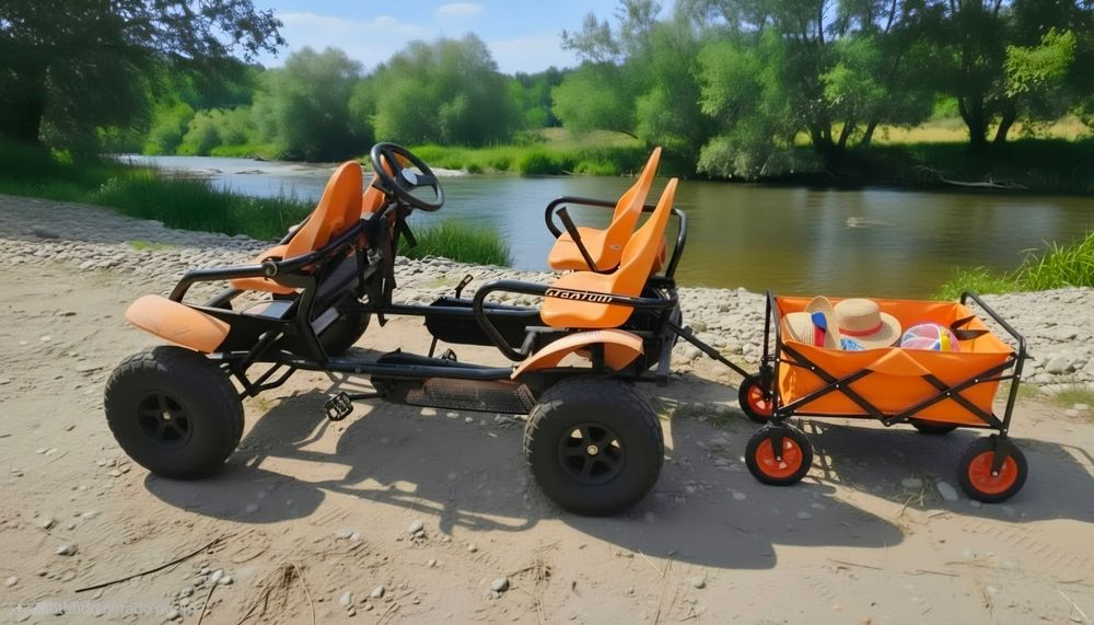 Vendo ou alugo Quadriciclo Carro a pedais Berg, 4 lugares, 4 cintos segurança, capota em lona + atrelado