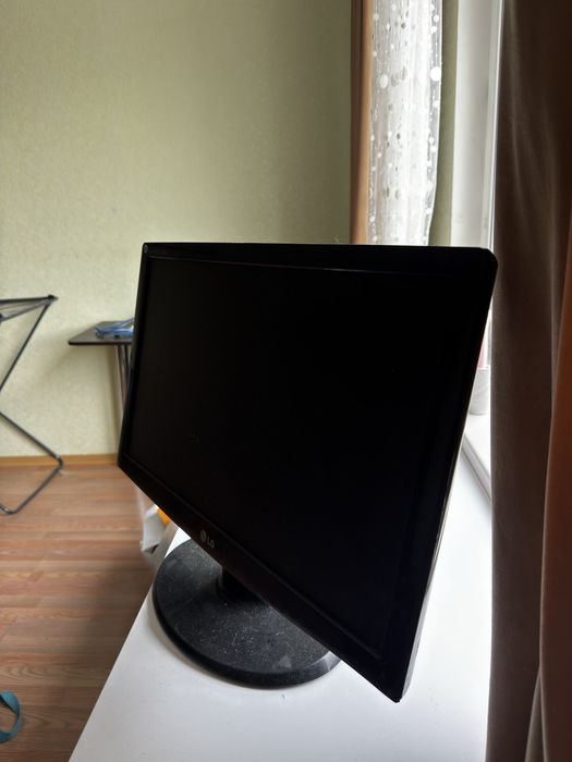 Монитор LG, 60 герц, 24 дюйма