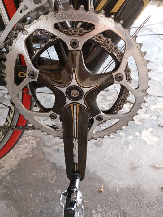 Vendo bicicleta de estrada marca dedacciai