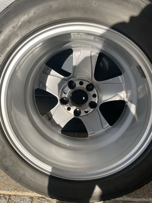 Jantes mercedes  E270 em bom estado e com pneus.  225/55 R16