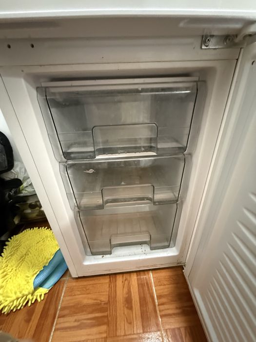 Frigorífico Combinado Silver – Totalmente Funcional