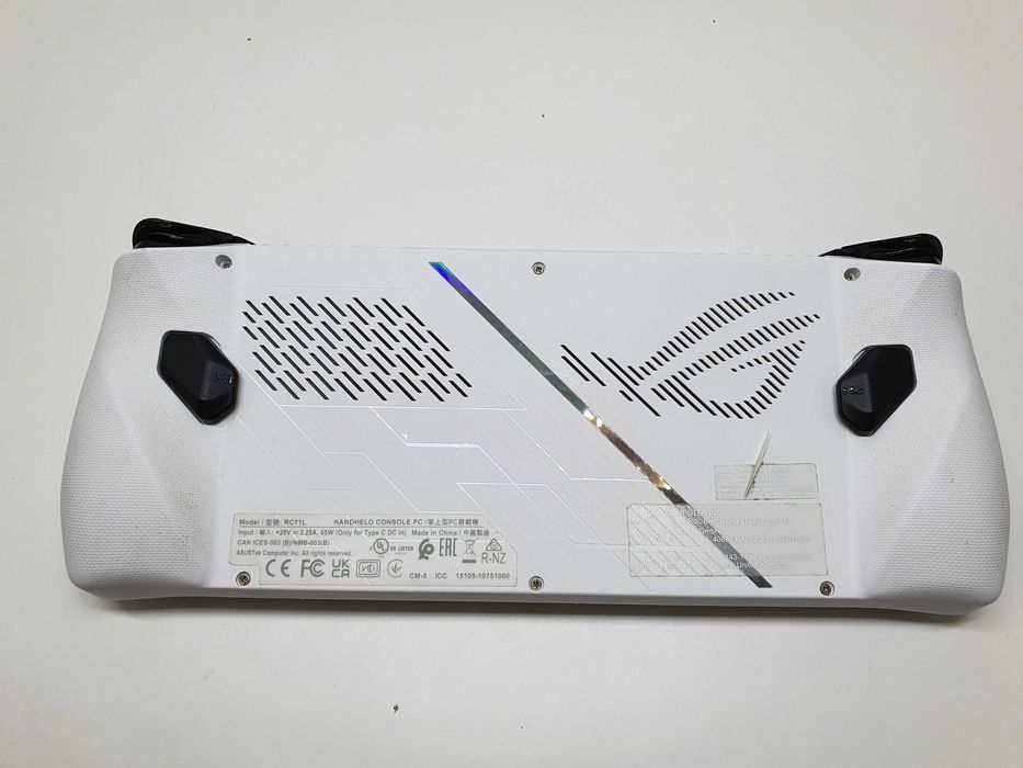 Konsola ASUS ROG Ally RC71L-NH001W - AMD Ryzen Z1 Extreme 7” FHD IPS