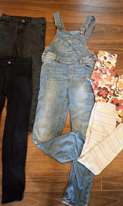 Jeansy, spodnie, legginsy 128-134