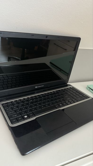 Laptopy HP, Packard Bell