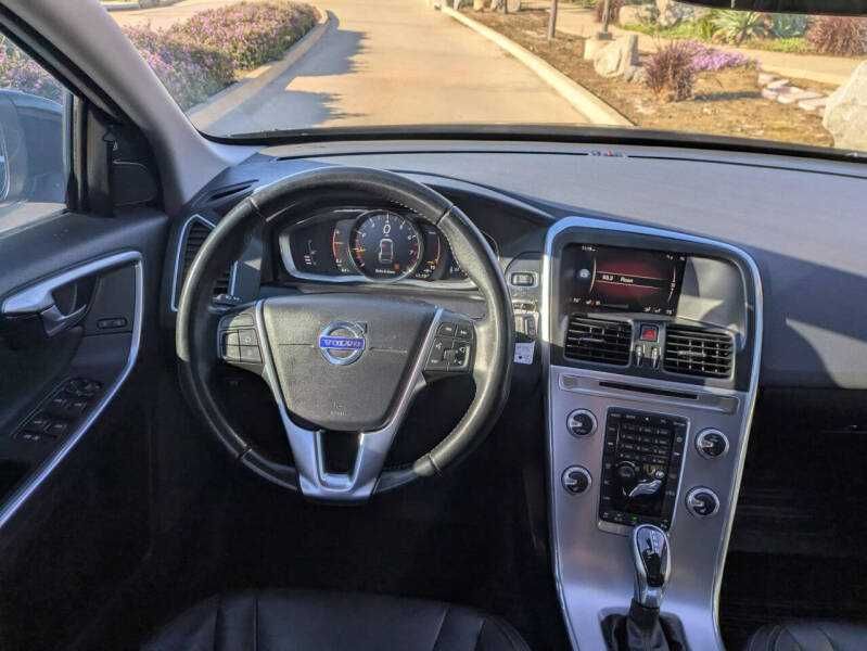 2017 Volvo XC60 2.0