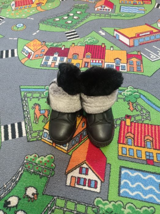 Зимові чобітки шкіряні.