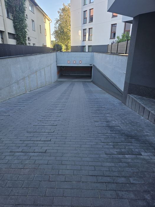 Szerokie miejsce garażowe Piaseczno ul Czajewicza 30a - Widok 3