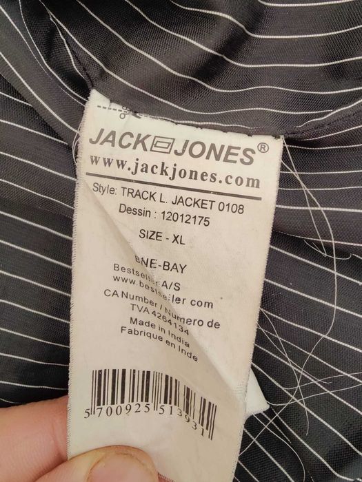 Casaco Jack & Jones de couro genuíno tam. L em bom estado