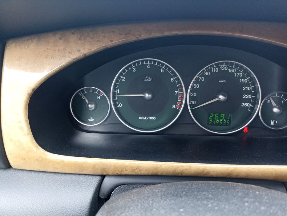 Jaguar Xtype 200164846526498946124