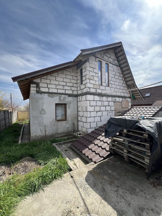 Продаж двоповерхово будинку. Вул. Шарохіна. Центрально міський район.