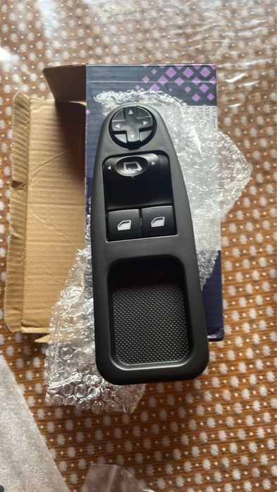 Кнопки стеклоподъёмника Fiat Scudo Citroen Jumpy Пежо