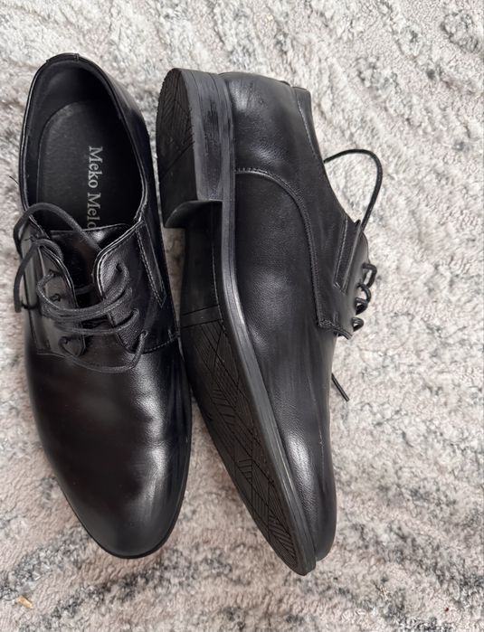 buty lakierki