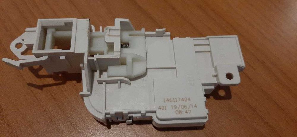 Замок до кришки пральної машинки Electrolux EWT-1567VDW