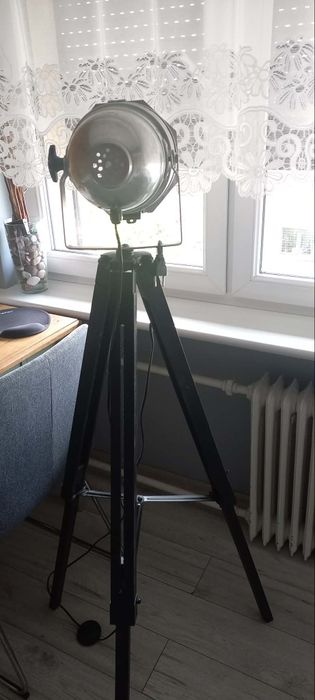 Lampa stojaca teatralna