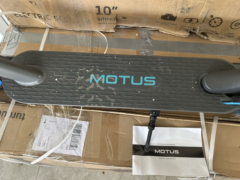 Електросамокат MOTUS Scooty10Lite.
