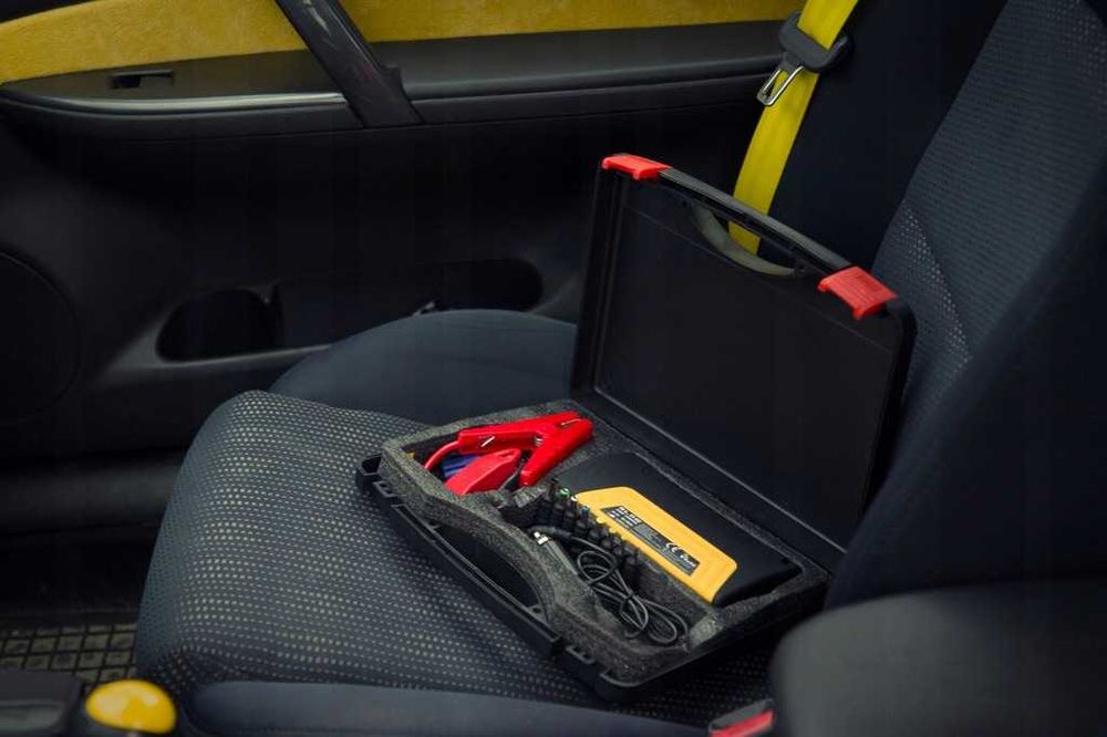 ZESTAW jump starter rozruch booster powerbank 12800mAh młotek kable