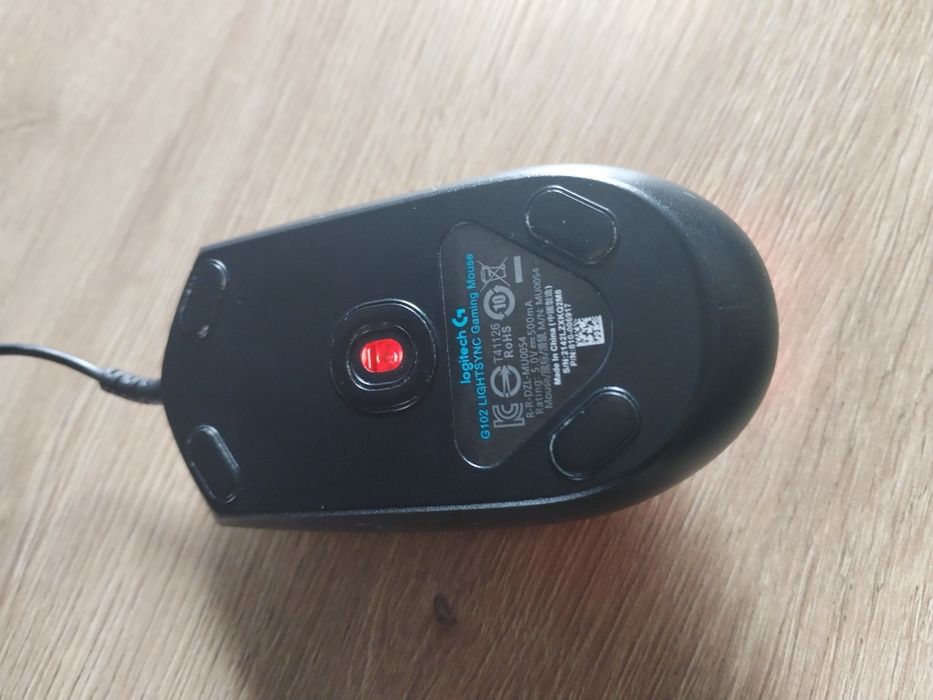 Комп'ютерна ігрова мишка Logitech g 102