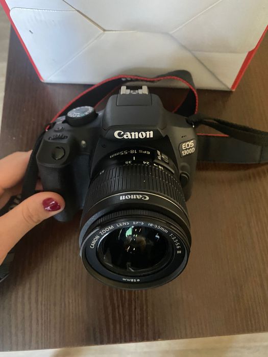 Дзеркальний фотоапарат Canon EOS 1300D