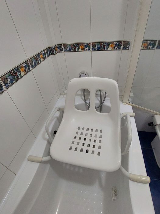 Cadeira Rotativa de Banheira
