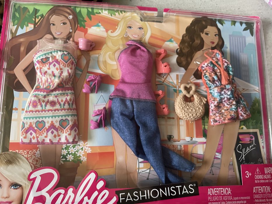 Ubranka barbie fashionistas 2011