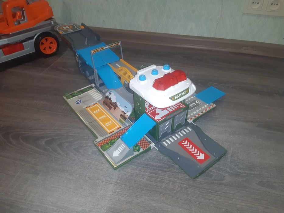 Машинки одним лотом