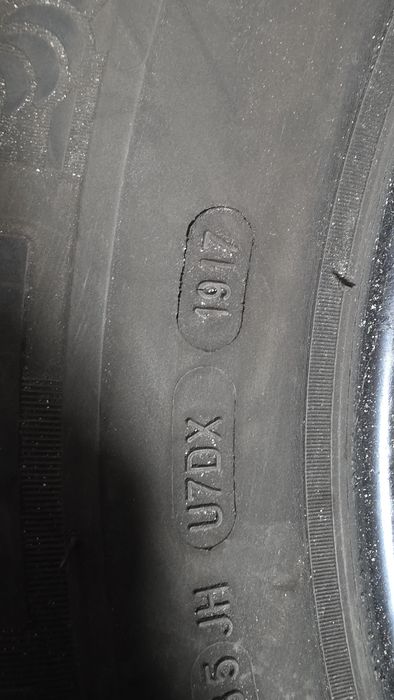Opony Michelin 225/75/16c,520zł