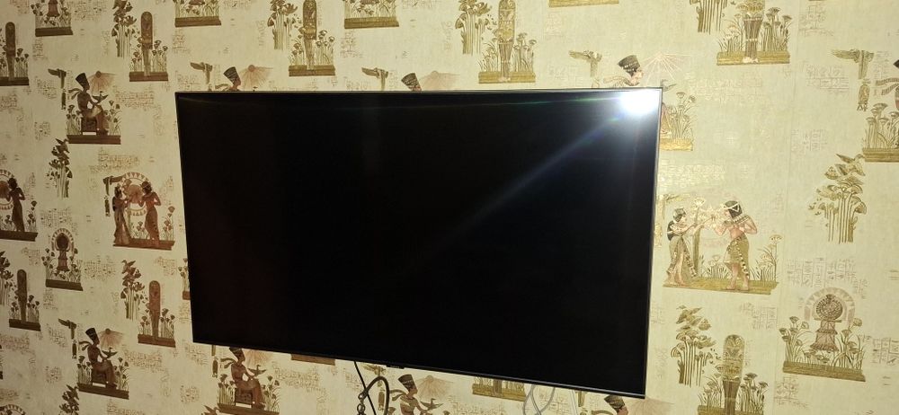 Телевізор Samsung QE50Q60TAU + кронштейн