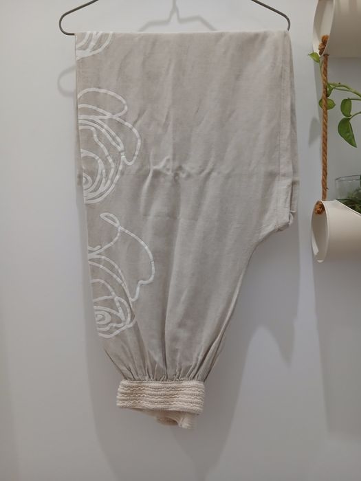 Calças e camisa/casaco beje em linho