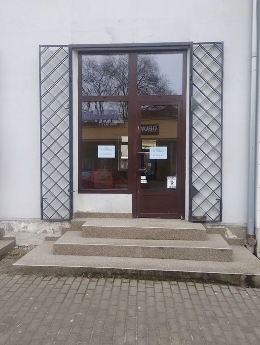 Do wynajęcia lokal handlowo-usługowy w rynku w  Krzeszowicach