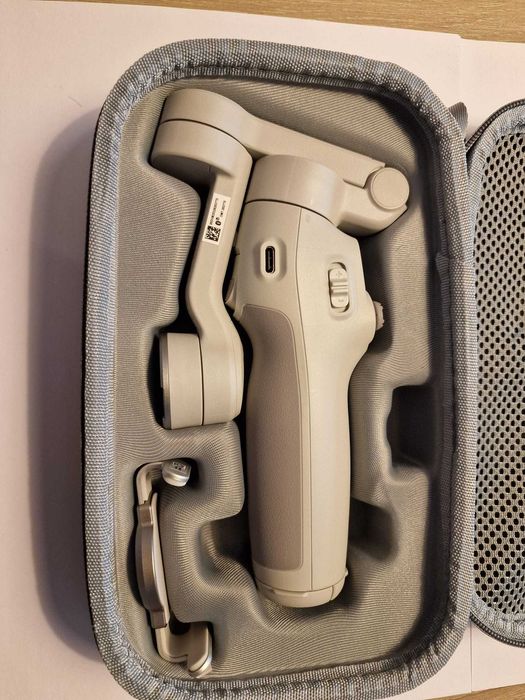 Gimbal Estabilizador DJI Osmo Mobile 7 + Case + Microfone Boya (novo]