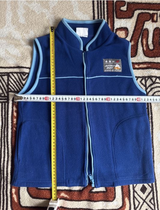 Флісова жилетка безрукавка