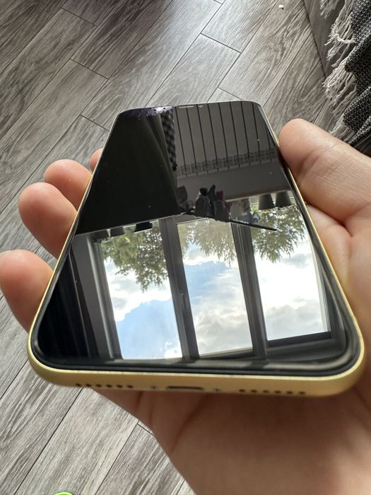 Продам Iphone 11, айфон 11/64 гб в ідеальному стані