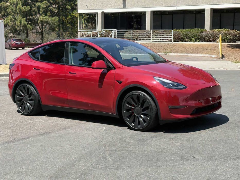 Tesla Model Y Performance      2023