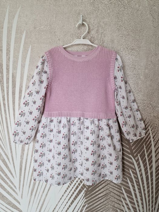 Sukiena z długim rękawem w drobne kwiatuszki roz 116cm