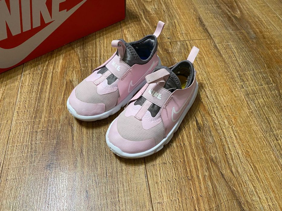 Кросівки дитячі на дівчинку кроссовки детские Nike оригинал р.26