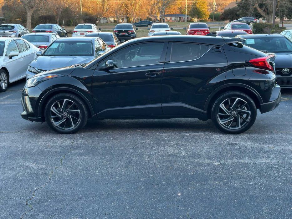 Toyota C-HR      2022