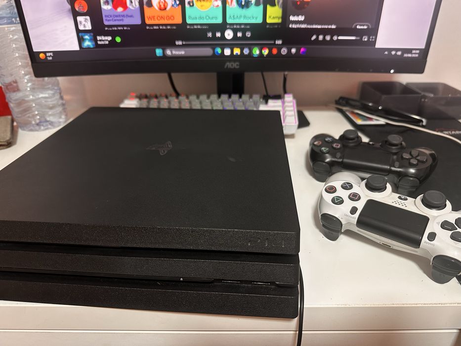 PlayStation 4 PRO 1TB.    PS4 PRO