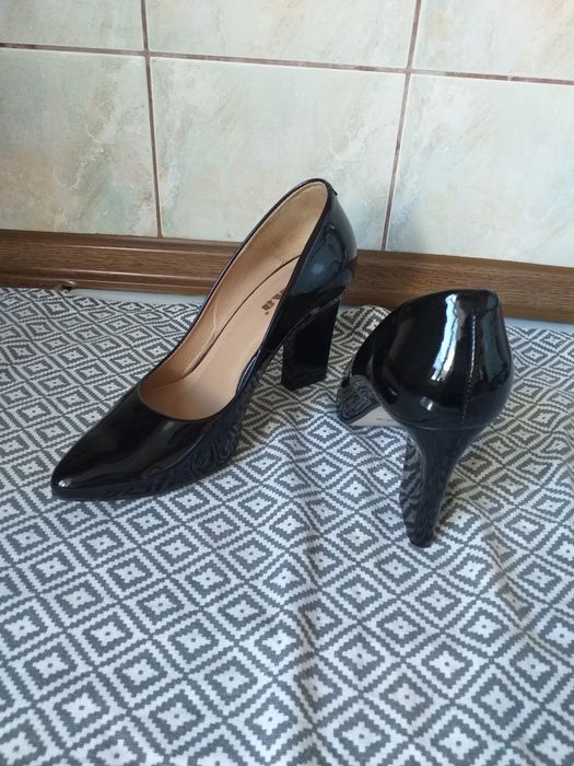 Buty eska r.37 skora lakierowana