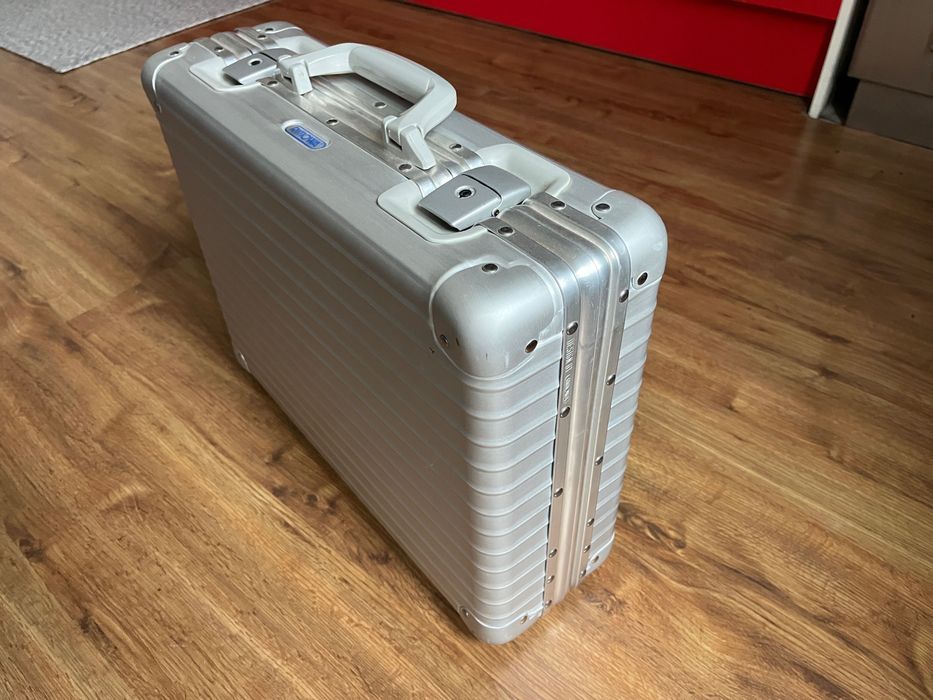 Rimowa briefcase attaché