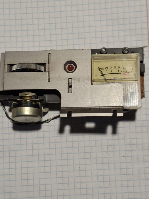 Стрілочний індикатор від програвача платівок  Сириус 324