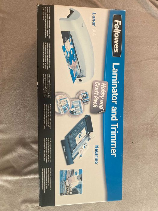 Plastificadora A4 a Quente Fellowes Lunar + Guilhotina