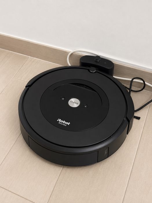iRobot Roomba E5 – Aspirador Robô | Funcional + Base
